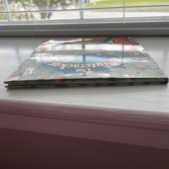 The Nutcracker Hardcover Book by Alison Jay with dust cover - Picture 5 of 9